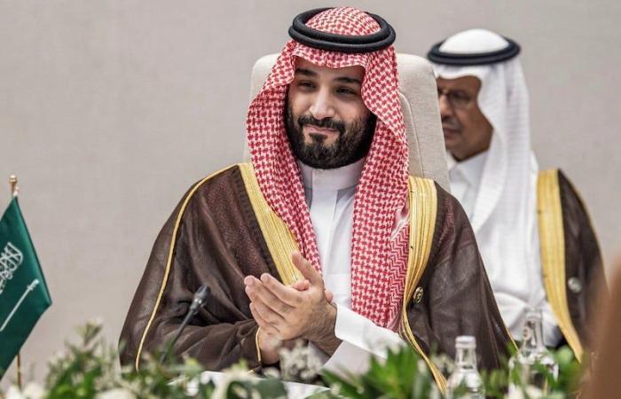 بن سلمان يطمئن على صحة الملك