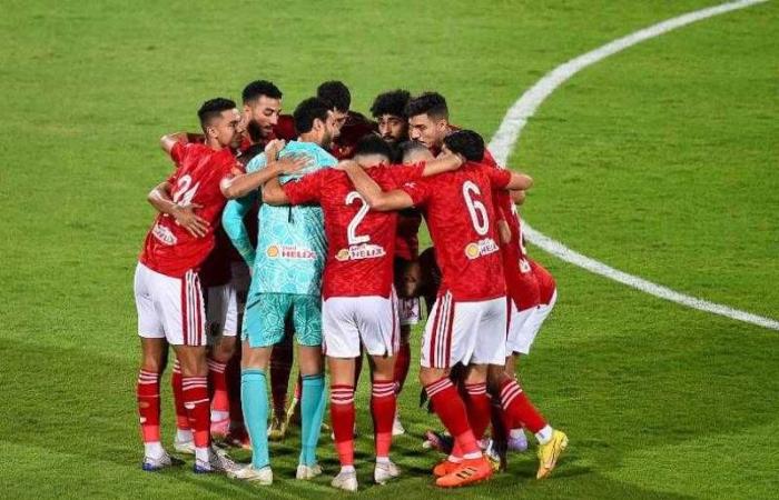 هل ينتقل لاعب وسط الأهلي إلى الزمالك؟ .. وكيله يرد